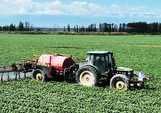 z6com人生就是搏3WPZ-5000型牵引式精量喷洒可变轮距喷杆喷雾机